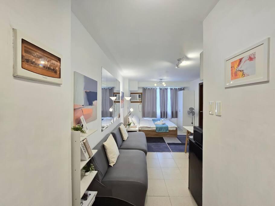 1br Condotel Ridgewood Towers Taguig #rw14 Apartment Manila