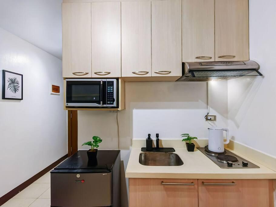 1br Condotel Ridgewood Towers Taguig #rw04 *