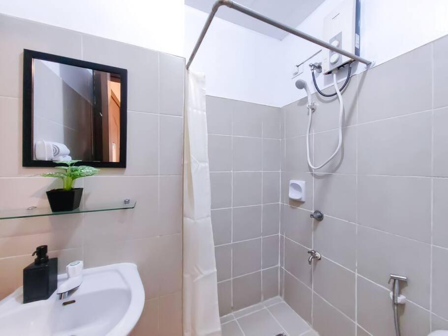 Apartment 1br Condotel Ridgewood Towers Taguig #rw04 *