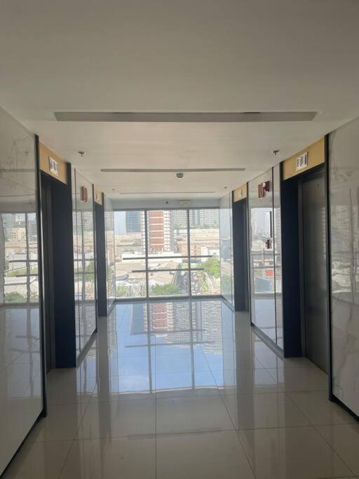 Fame Residences Edsa Shaw Mrt Shangrila Megamall 3538 Apartment