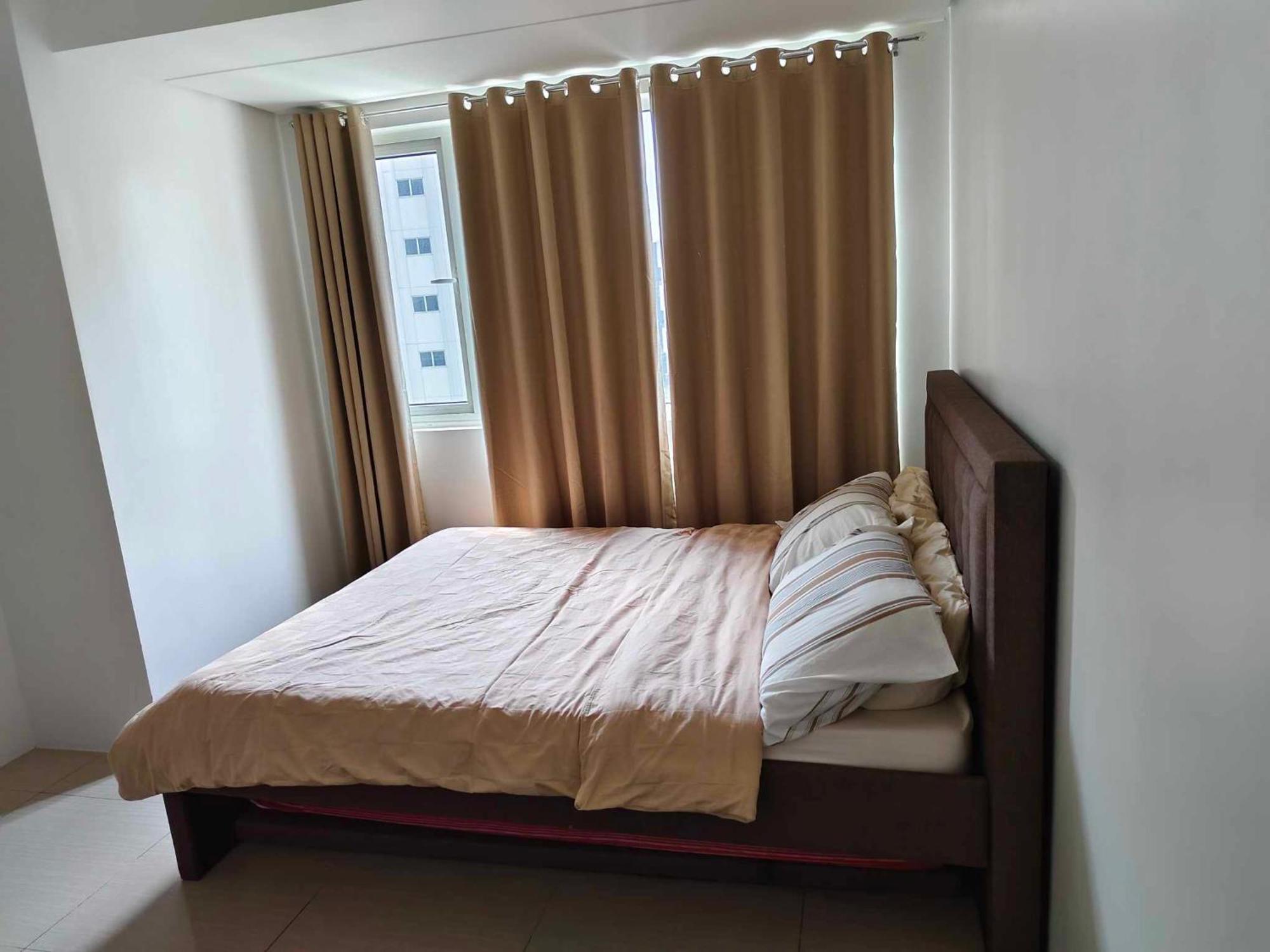 Shore Res 2 Bedroom 2bath 1417 Apartment Manila