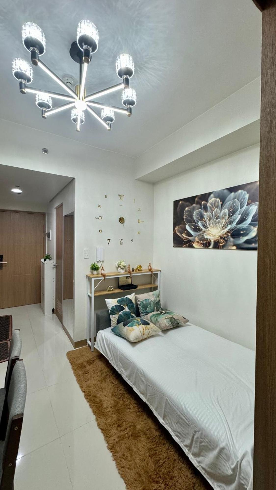 The Goodvibes Condotel Red Residences Makati