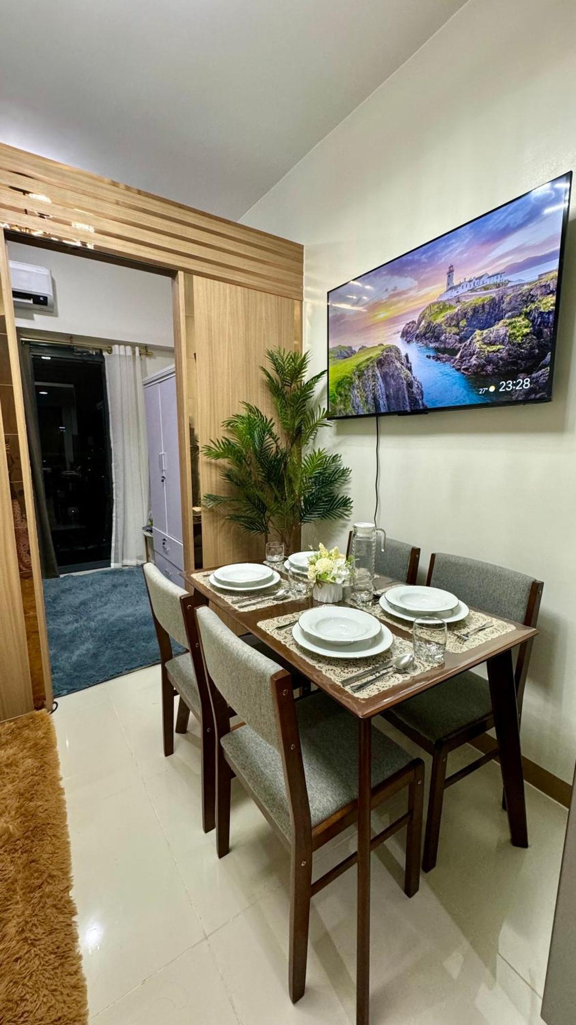 The Goodvibes Condotel Red Residences Makati *