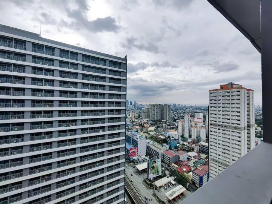 Apartment 1br Unit Condotel W Balcony Fame Residences -fm04 Manila