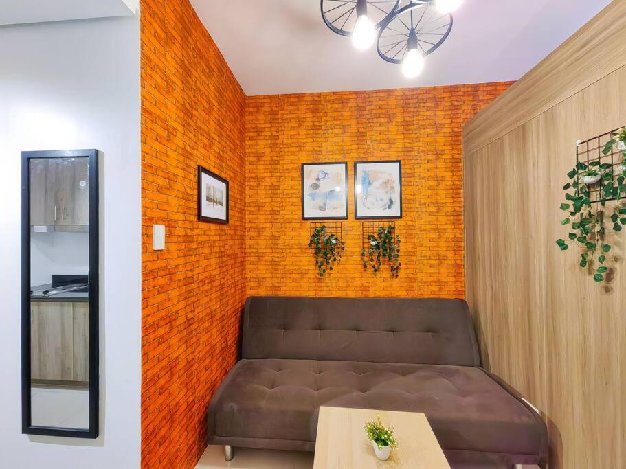 1br Unit Condotel W Balcony Fame Residences -fm04 Apartment *