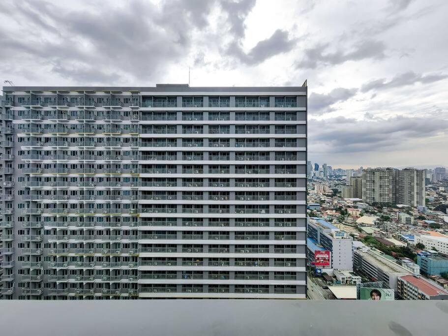 1br Unit Condotel W Balcony Fame Residences -fm04 Apartment
