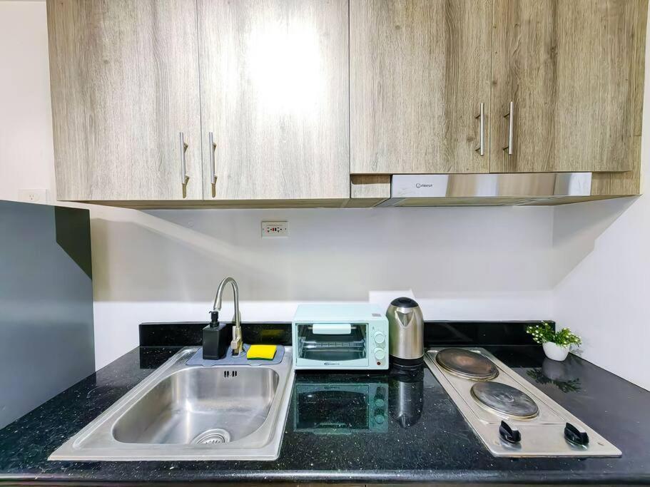 1br Unit Condotel W Balcony Fame Residences -fm04 *
