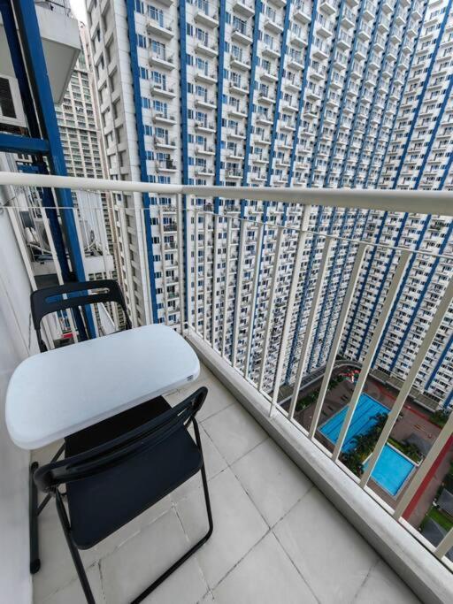 1br Condotel W Balcony Sm Light Residences -lt04 *