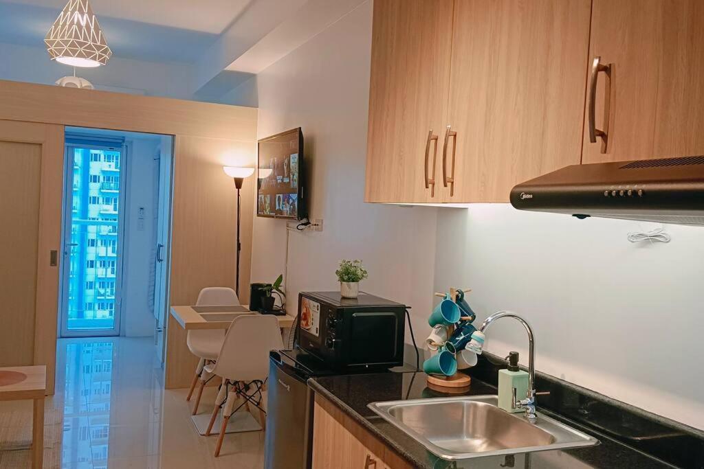1br Condotel W Balcony Sm Light Residences -lt04