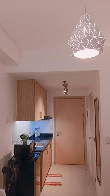 1br Condotel W Balcony Sm Light Residences -lt04