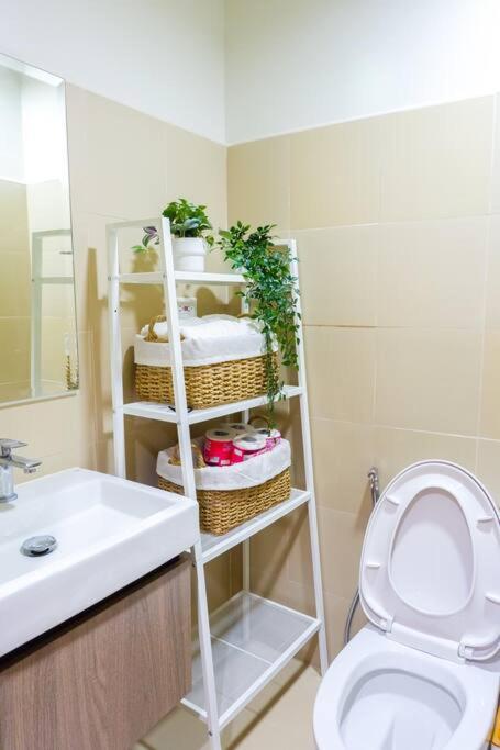 Apartment 1 Bedroom In Pasay At Shore 3 Residences Near Mall Of