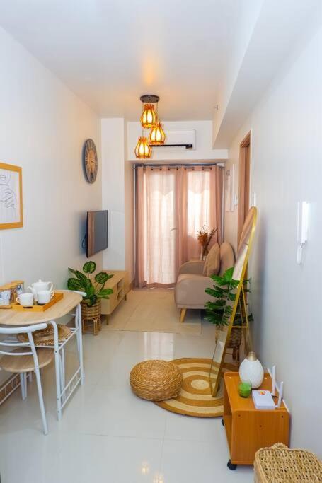 Apartment 1 Bedroom In Pasay At Shore 3 Residences Near Mall Of