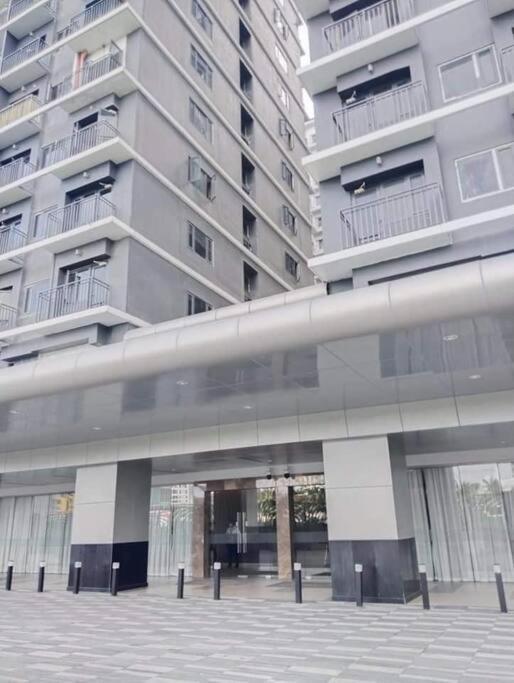 1 Bedroom In Pasay At Shore 3 Residences Near Mall Of Apartment