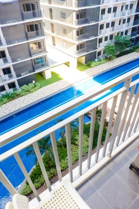 1 Bedroom In Pasay At Shore 3 Residences Near Mall Of Apartment