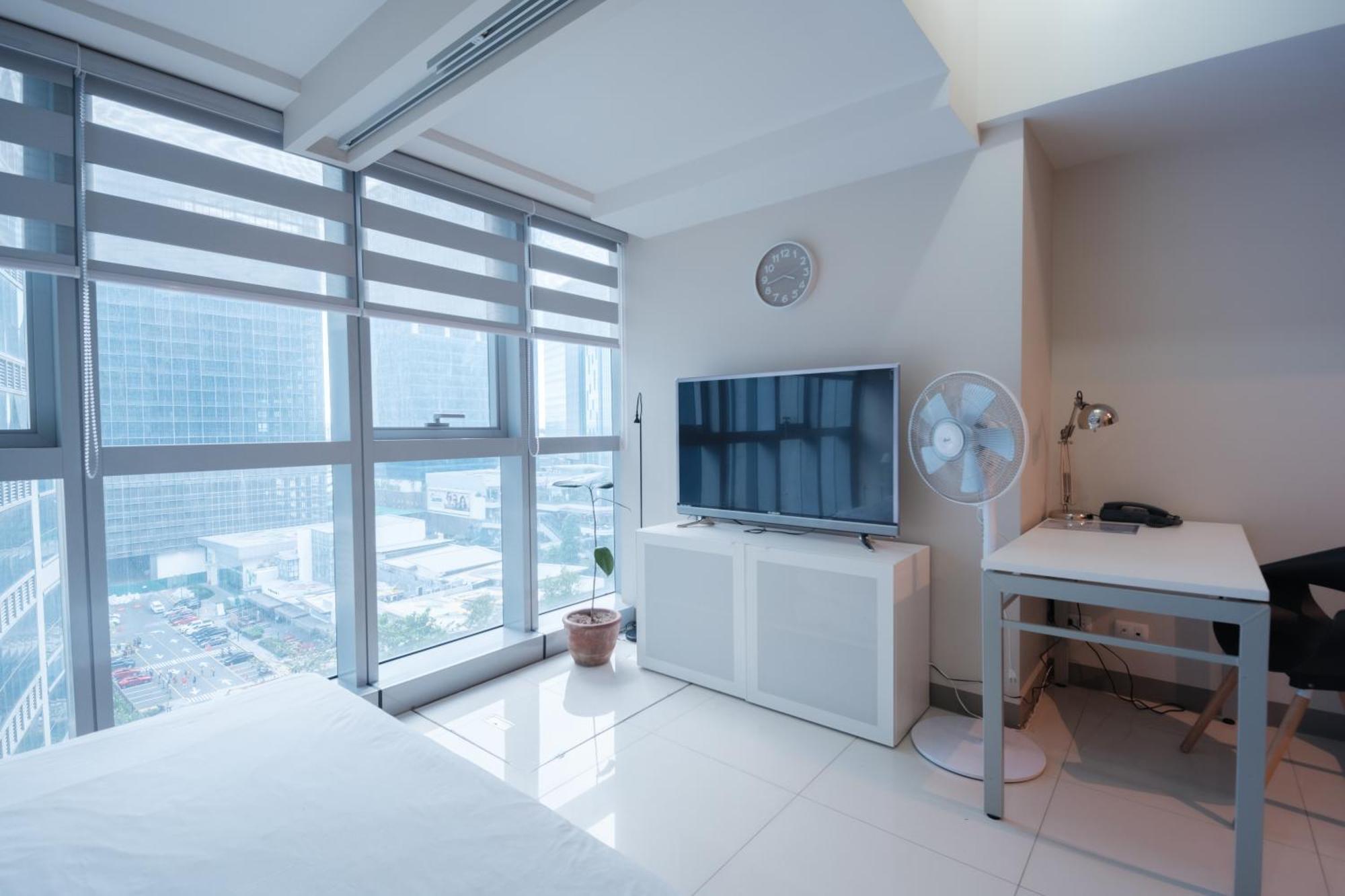 Uptown Bgc Luxury 1br With Fast Wifi Apartment