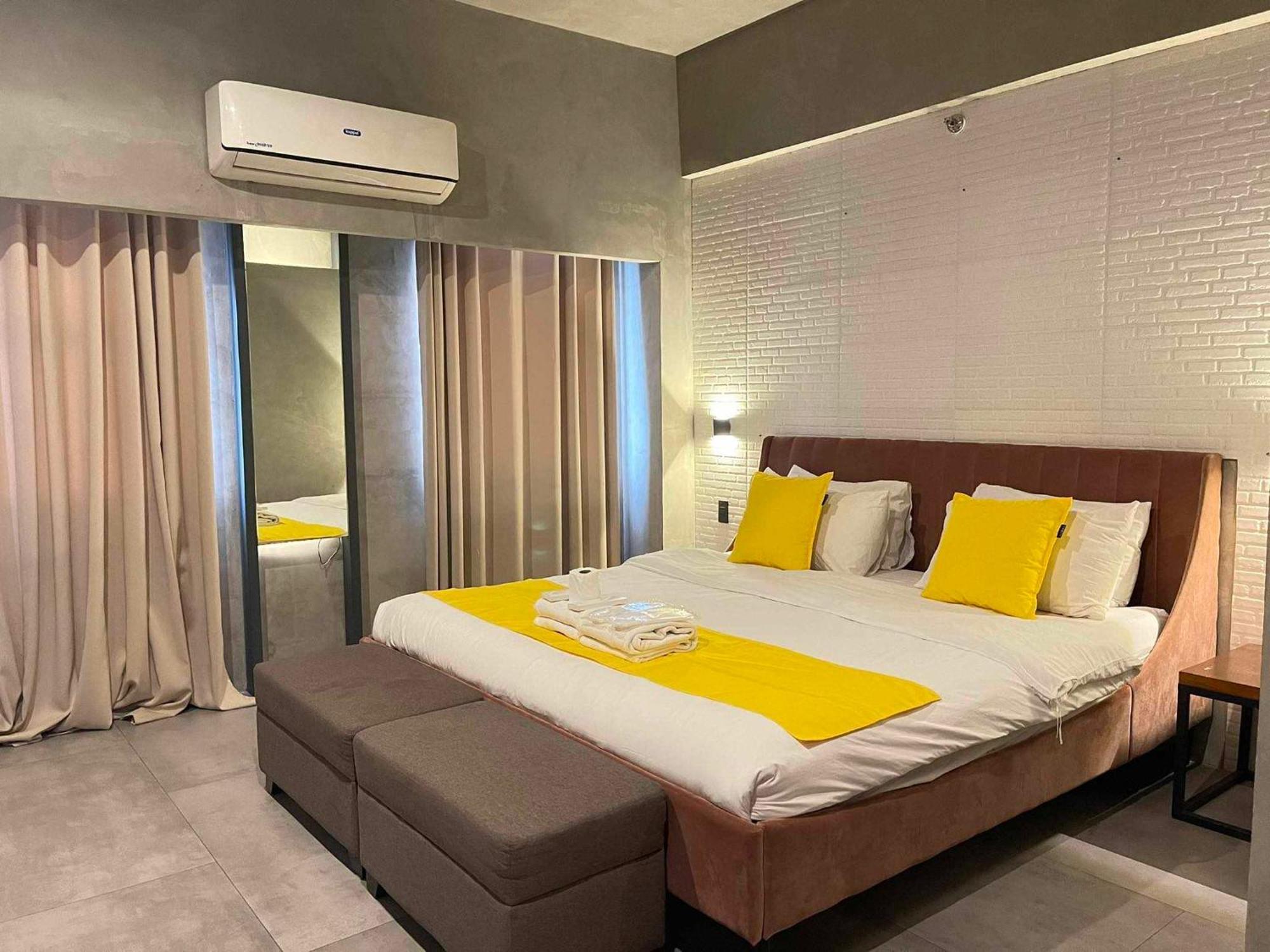 Apartment Spacious 2 Bedroom Perfect For Family & Friends, Good For 4pax Allows To 10pax