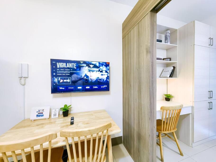 1br Unit Condotel W Balcony Fame Residences -fm15 Apartment *