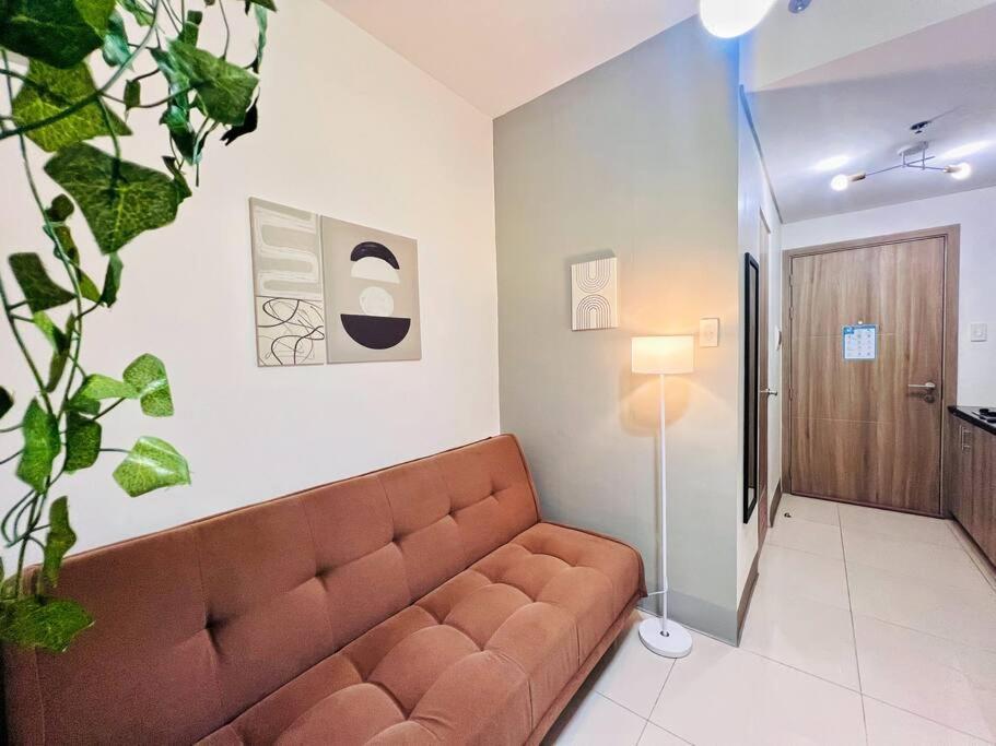 1br Unit Condotel W Balcony Fame Residences -fm15