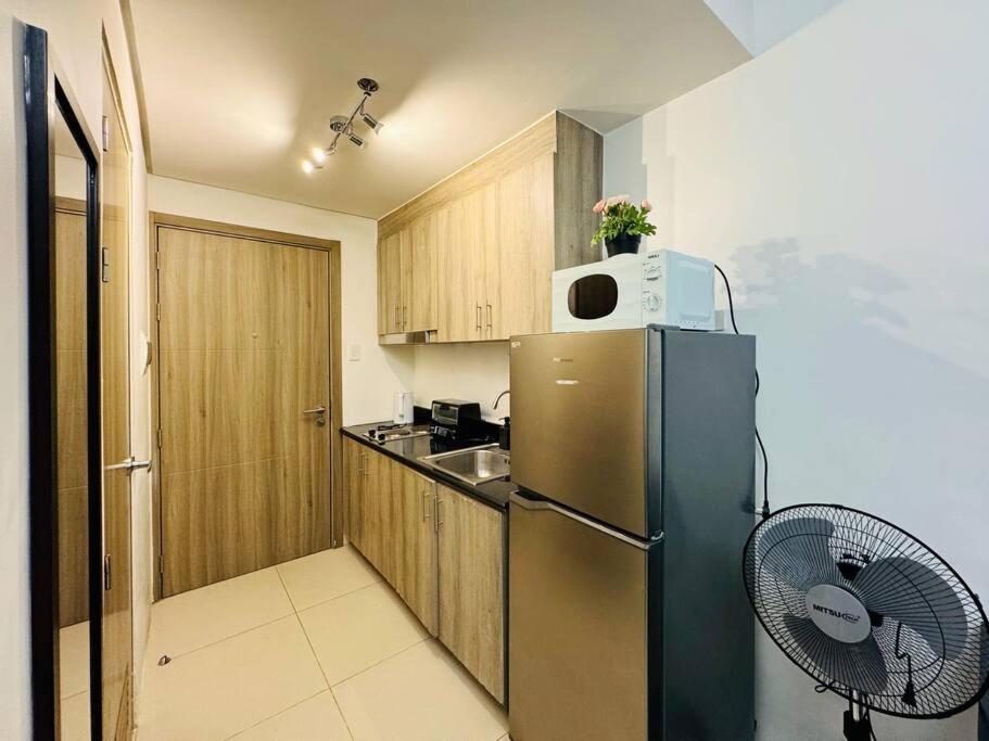 1br Unit Condotel W Balcony Fame Residences -fm41 Manila