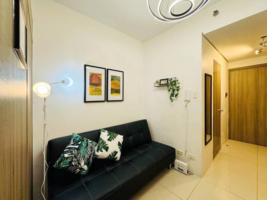 Apartment 1br Unit Condotel W Balcony Fame Residences -fm41 *