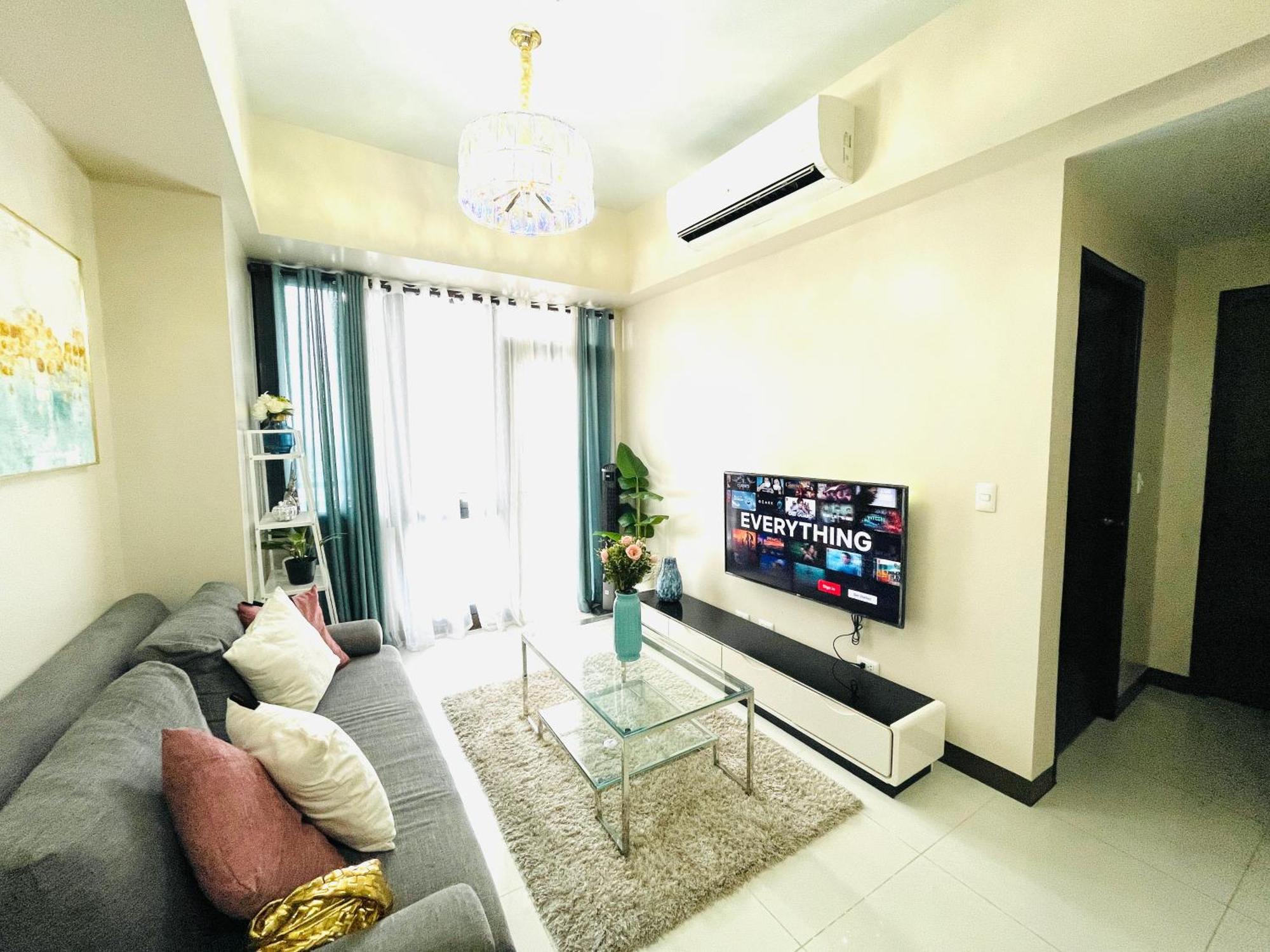 1br Staycation At The Florence Mckinley Hill Bgc Taguig Apartment