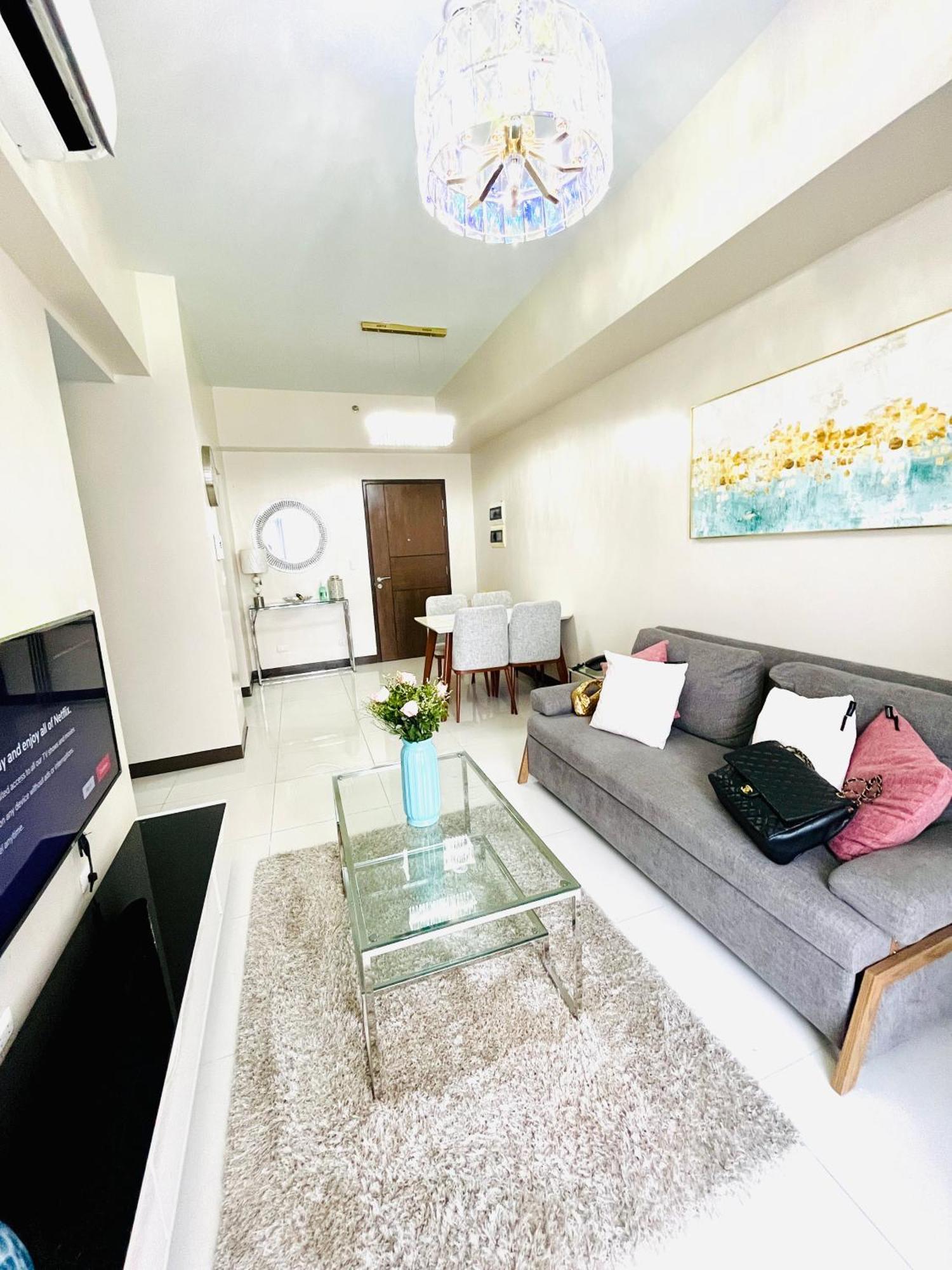 Apartment 1br Staycation At The Florence Mckinley Hill Bgc Taguig *