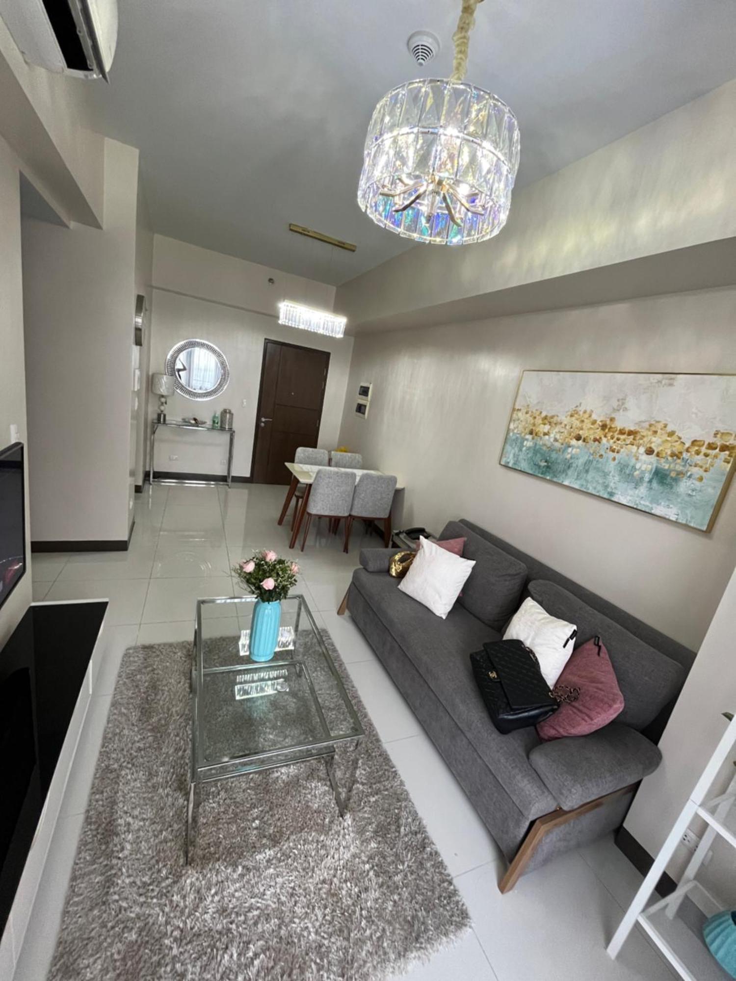 1br Staycation At The Florence Mckinley Hill Bgc Taguig *