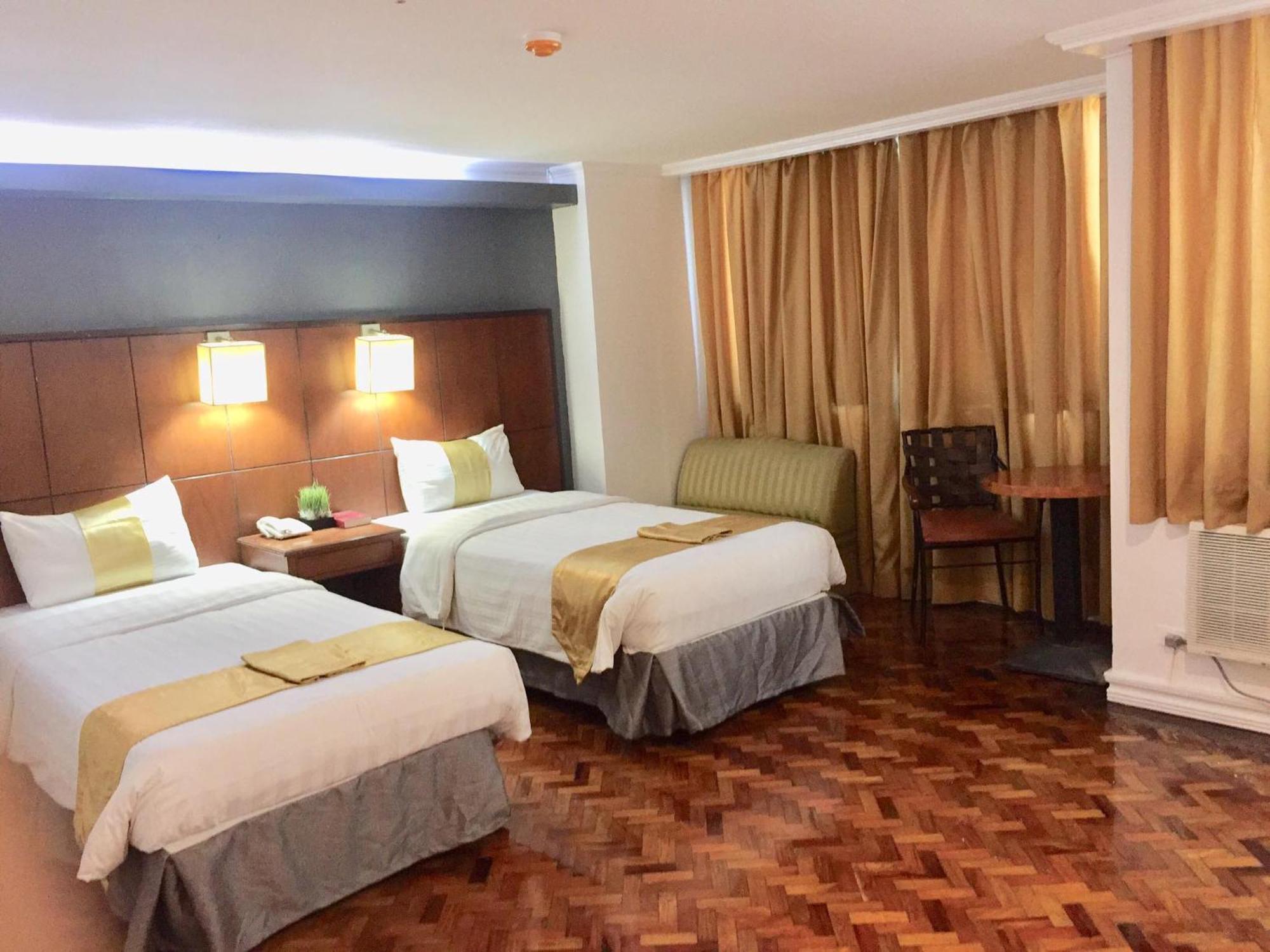 Comfy Manila-kalaw Hotel 3*