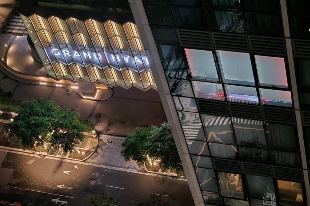 Life Uptown Bgc Apartment *