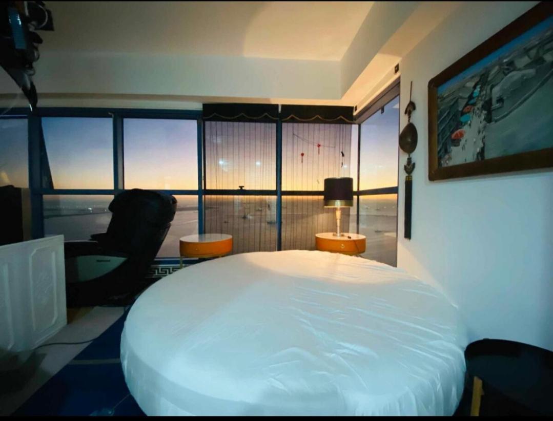 Dreamy Sunset Bay Apartment