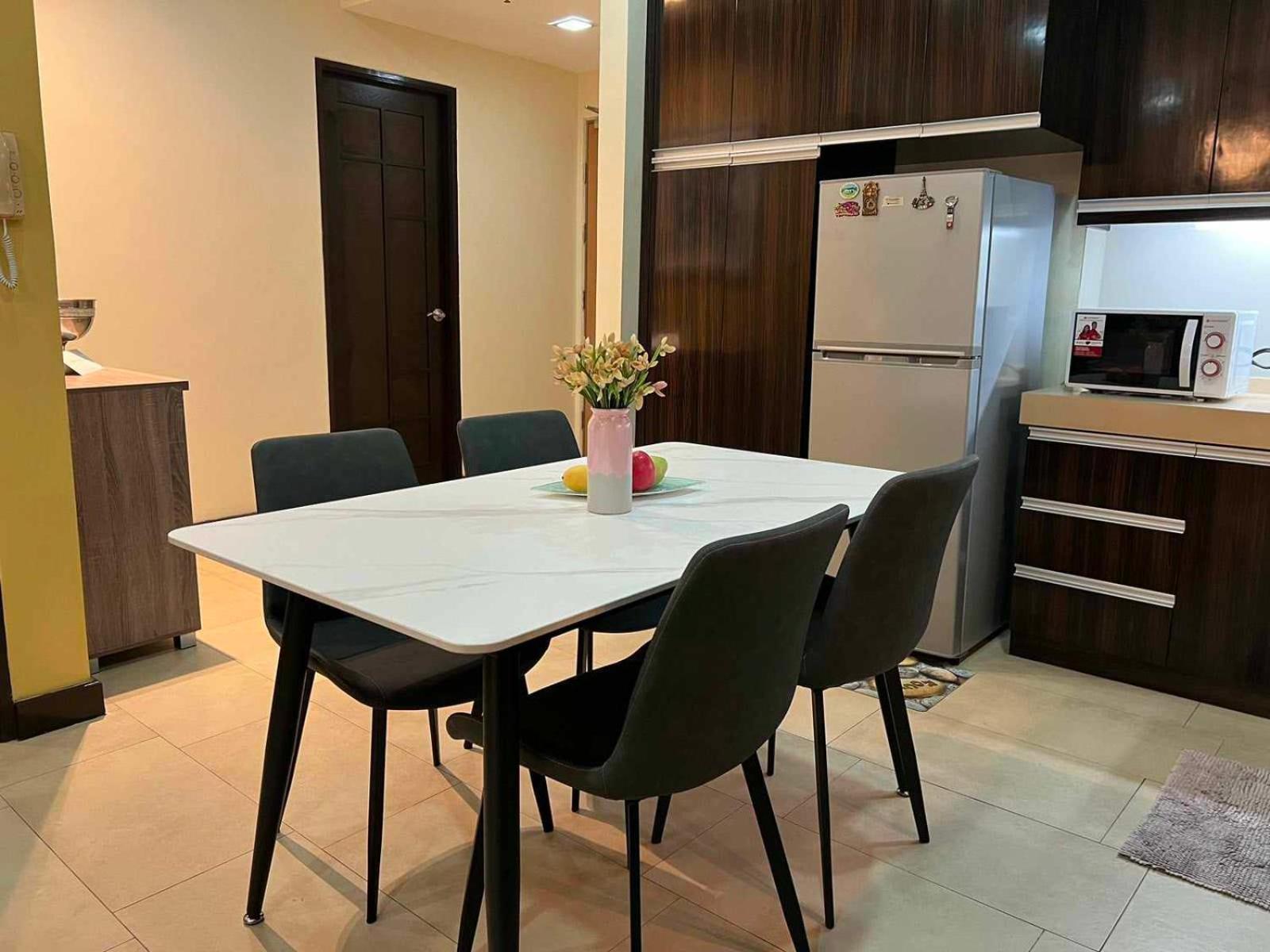 Tripleview Two Adriatico Place One Bedroom Facing Bay * Manila