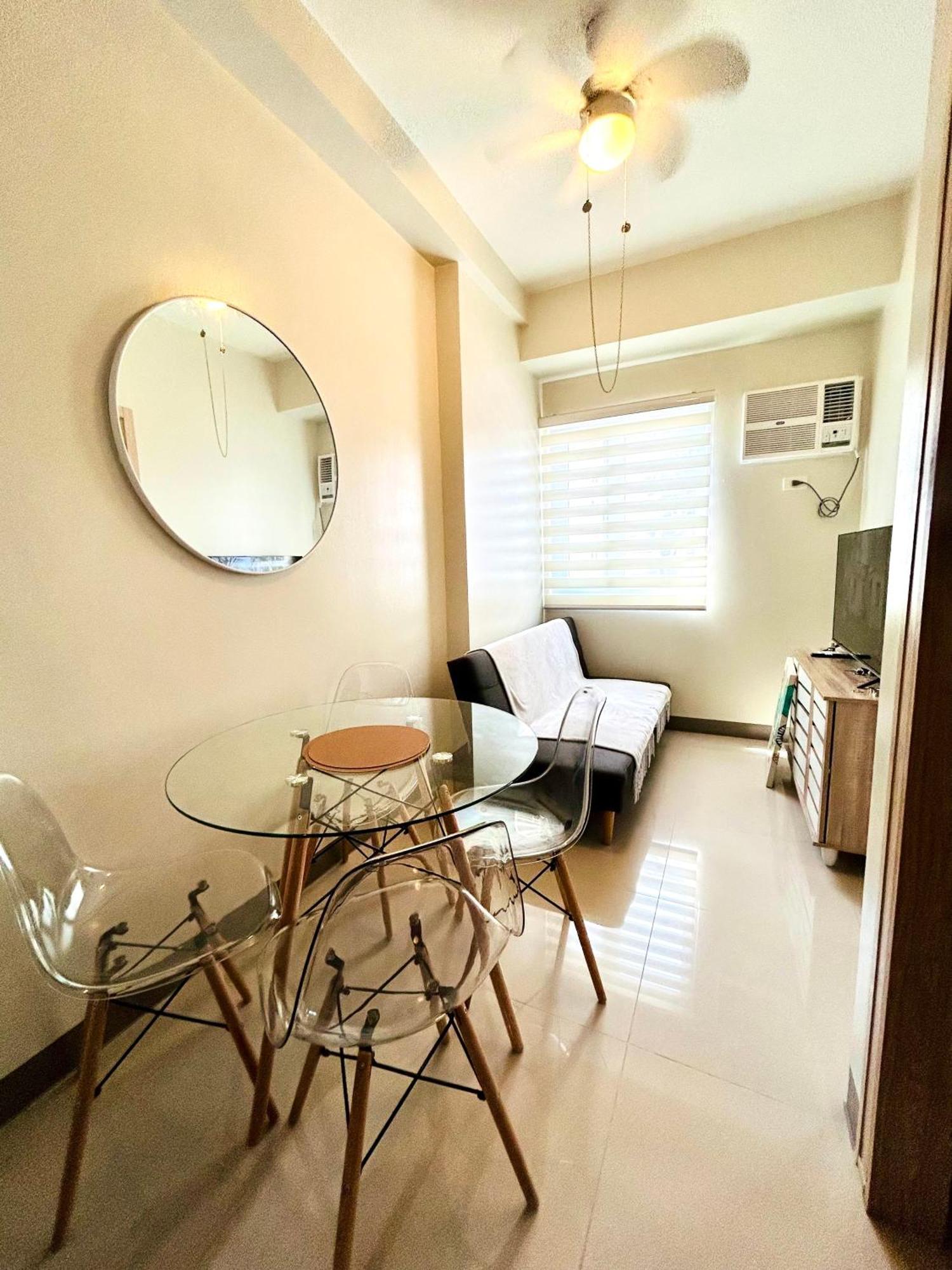 Apartment Urban Oasis 2br With Multiple Pools At Smdc Charm Residences *