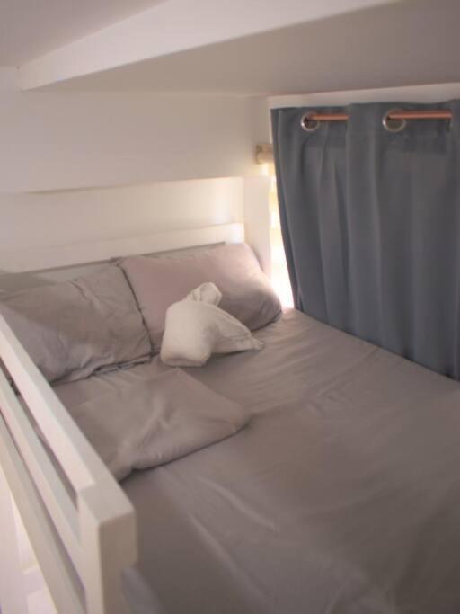 M - Cozy 2br Staycation Pasig Apartment *