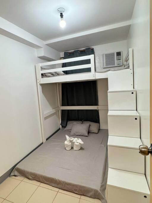 M - Cozy 2br Staycation Pasig Apartment