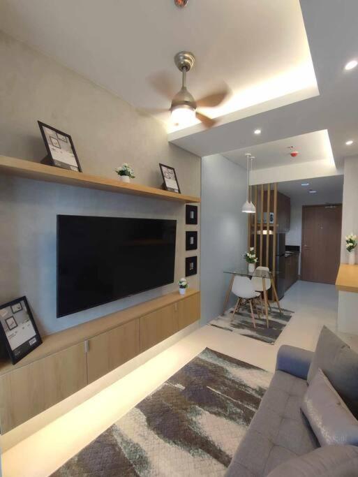 Shore 3 Residences * Manila