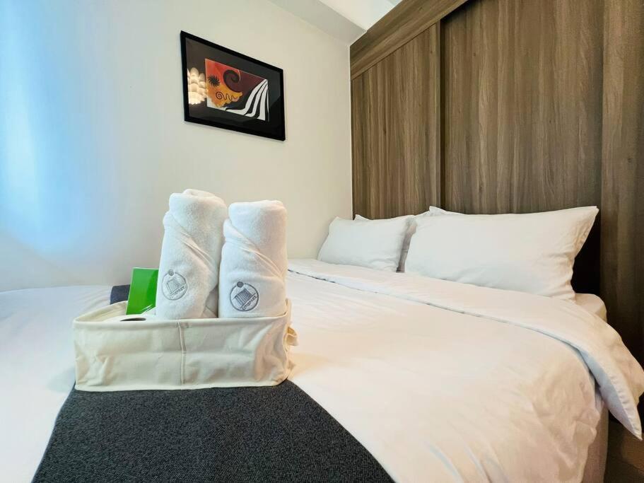1br Unit Condotel W Balcony Fame Residences -fm12 Manila