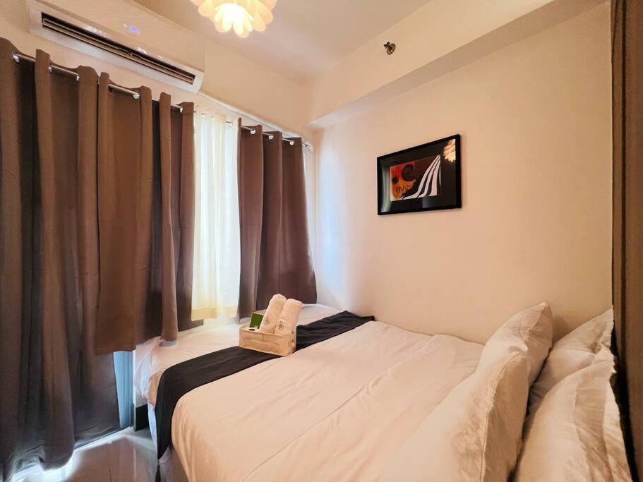 1br Unit Condotel W Balcony Fame Residences -fm12 *