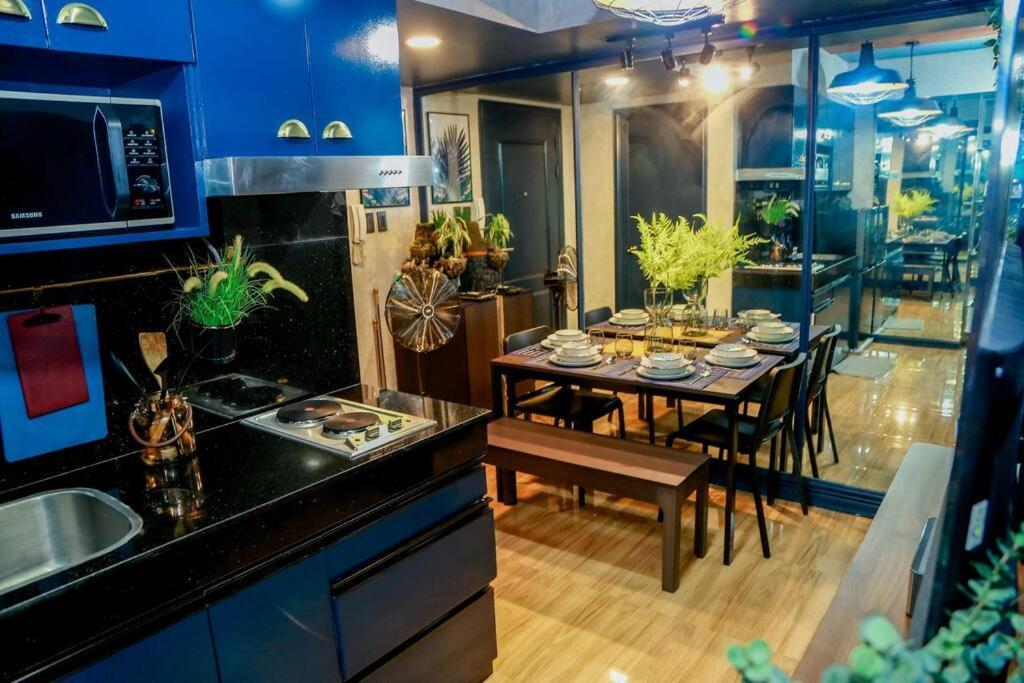 Azure Staycation By Solace Peak 2br Apartment *