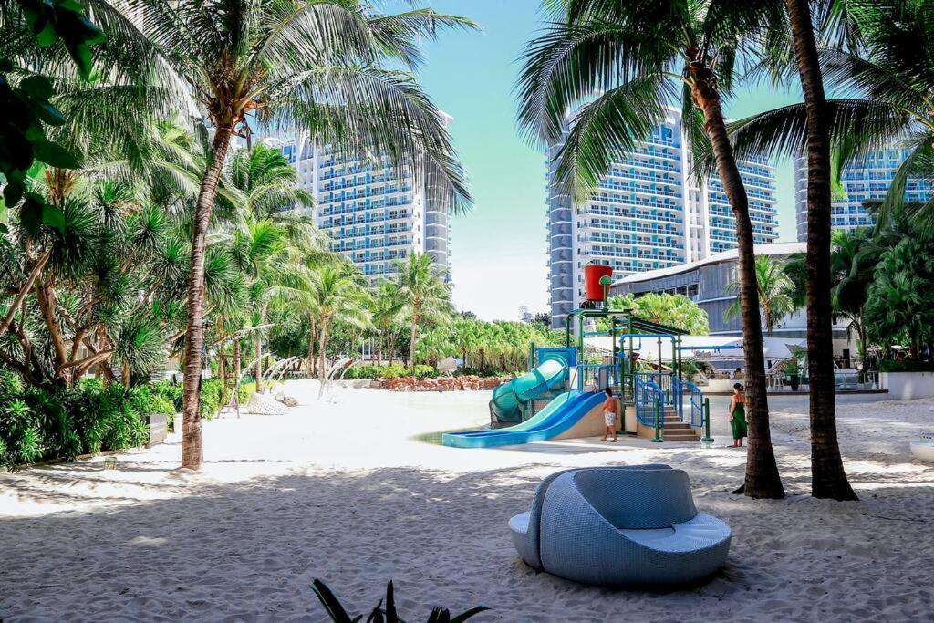 Azure Staycation By Solace Peak 2br Manila