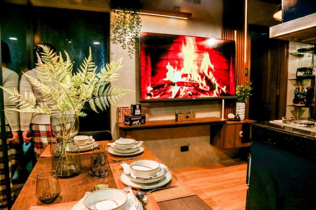 Azure Staycation By Solace Peak 2br Apartment