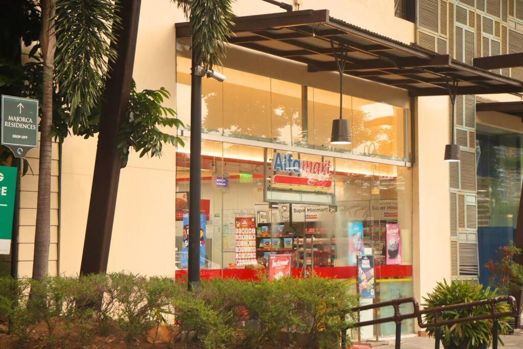 Modern Nordic 1 Bedroom Near Eastwood, Quezon Apartment *