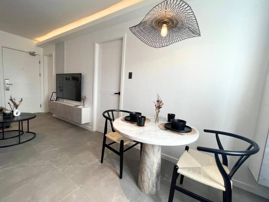 Apartment Modern Nordic 1 Bedroom Near Eastwood, Quezon *