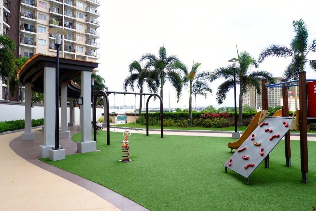 Modern Nordic 1 Bedroom Near Eastwood, Quezon *