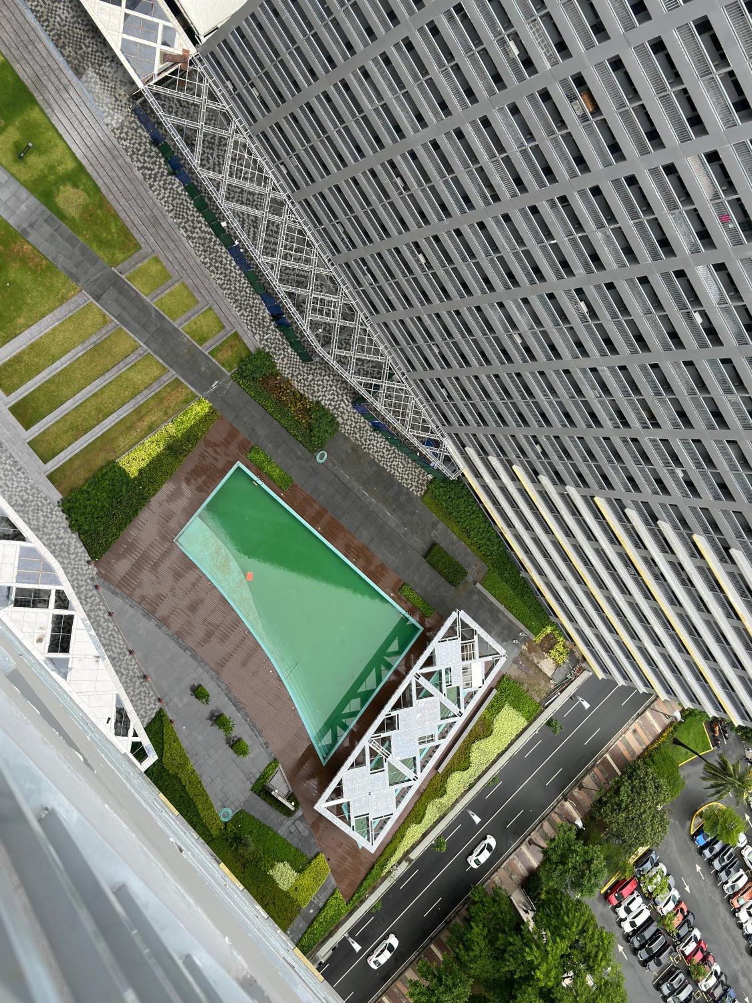 Gemstonebr In Smdc Fame Residences Apartment