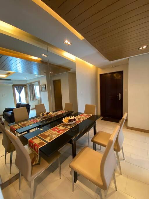Lovely 2-br With Patio At Bgc *