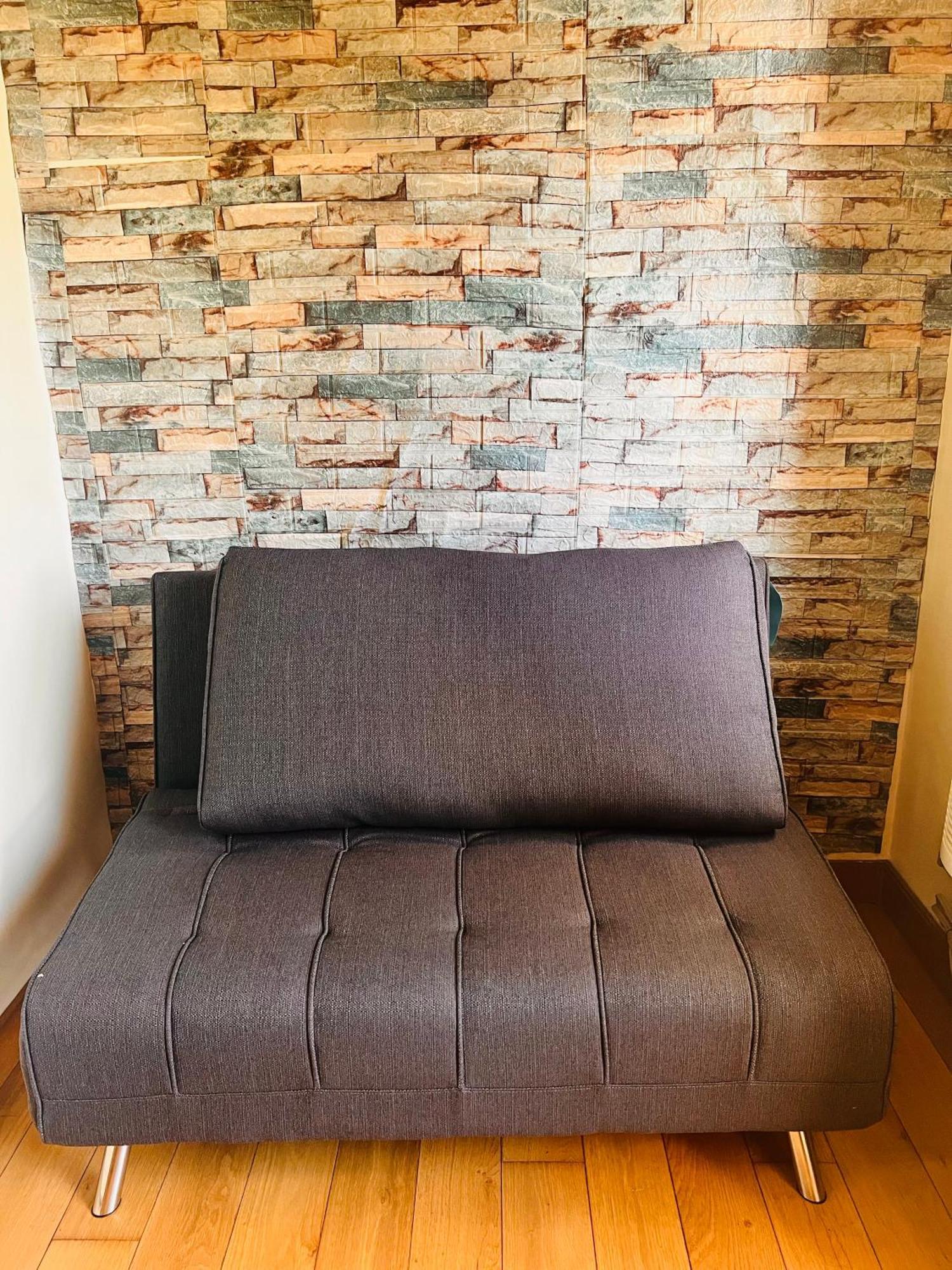 Fully Furnished In Makati Apartment *