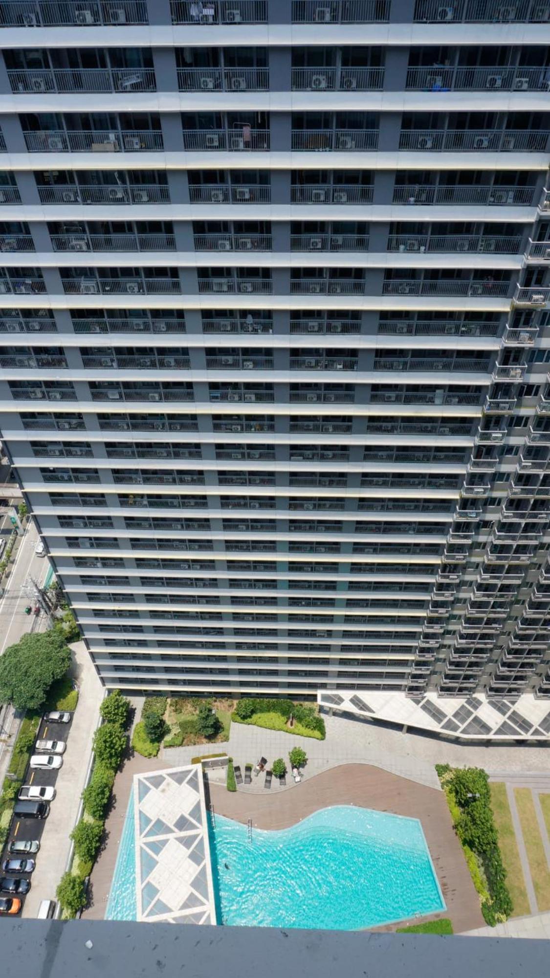 Nordic Place Fame Residences 75 Smart Amenities Alexa 200mbps Wifi Netflix Apartment Manila