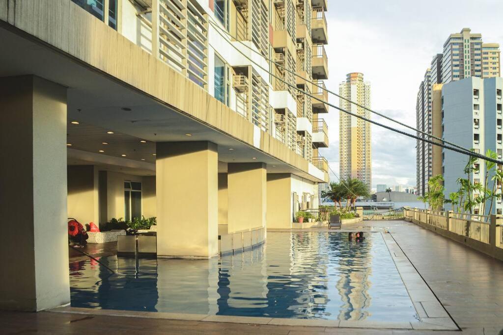 Stylish 1br Near Us Embassy & Luneta With Pool & Gym Apartment *