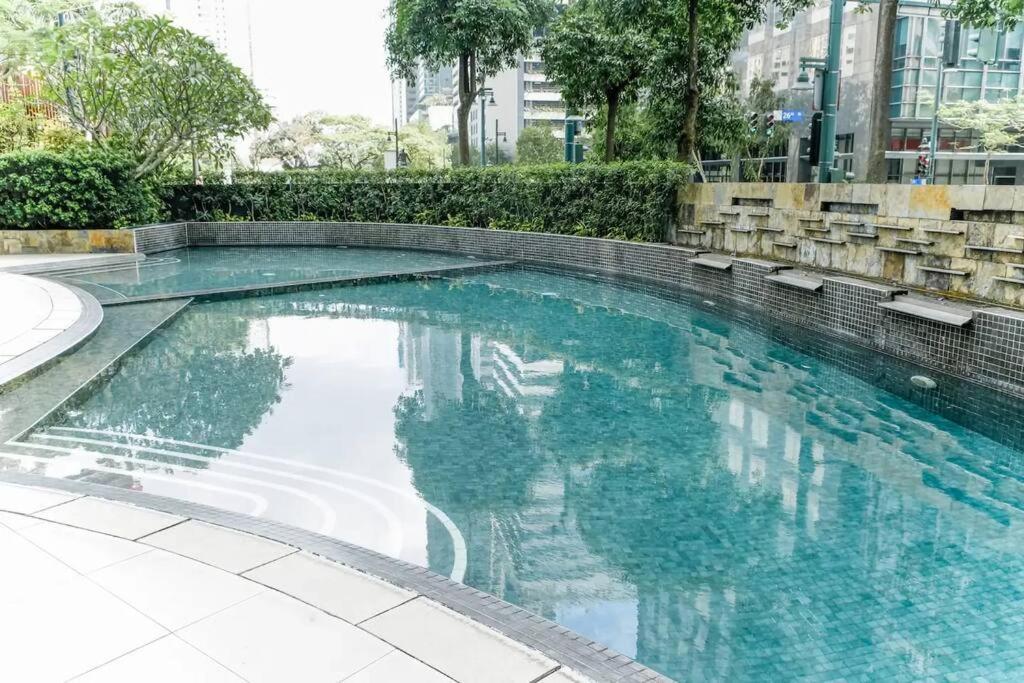Marina- Avant Bgc Parking W Fee Apartment *