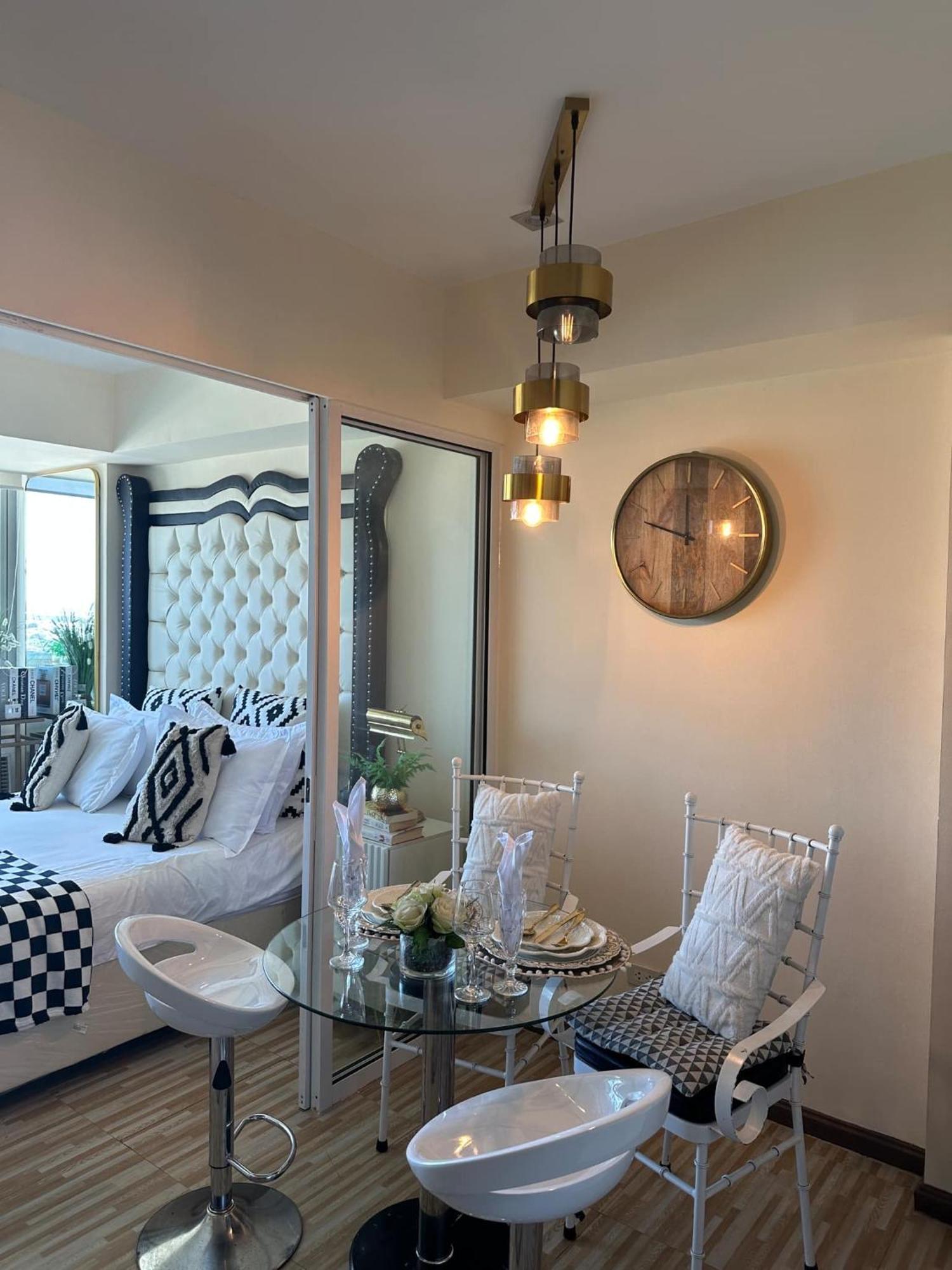 Azure Urban - St Tropez Tower Staycation Unit With A European Touch Apartment Manila